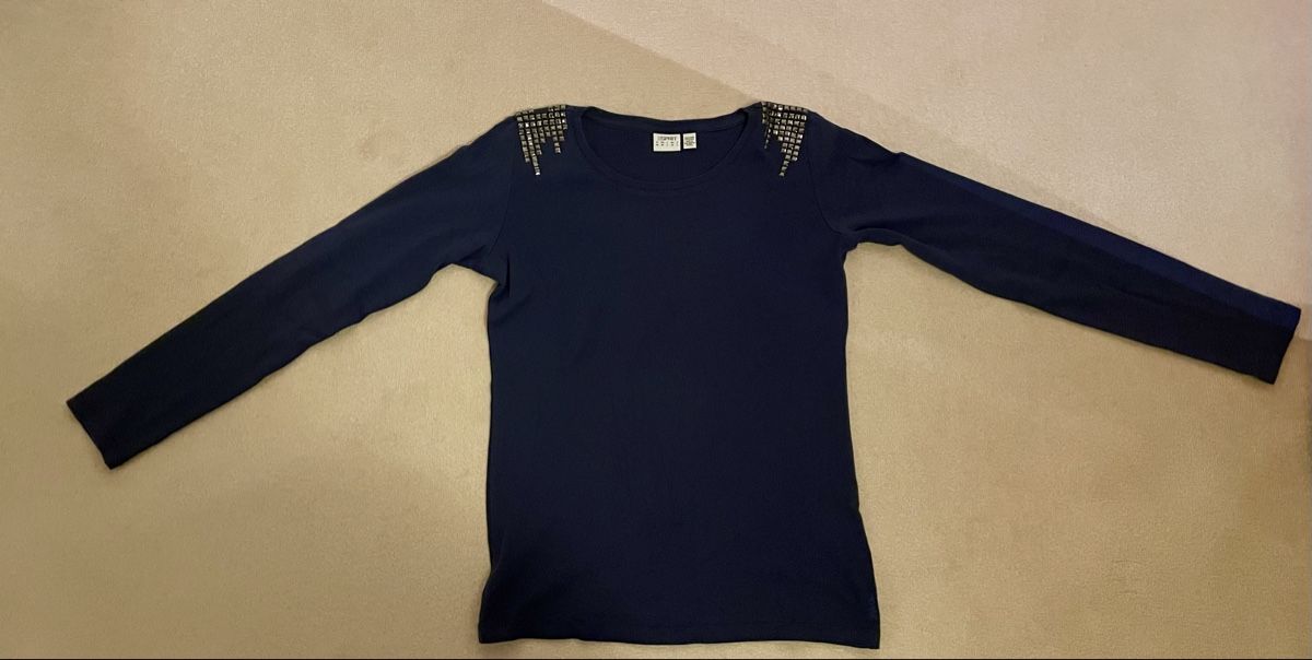 Esprit T-shirt: Esprit langarm T-shirt – Usato da Schaan venduto da RicX-10 3