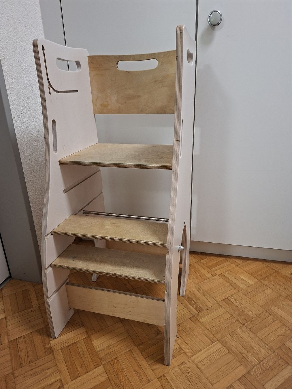Seggioloni: Lernturm, Kindersitz aus Holz – Usato da Bäch SZ venduto da nadinek85