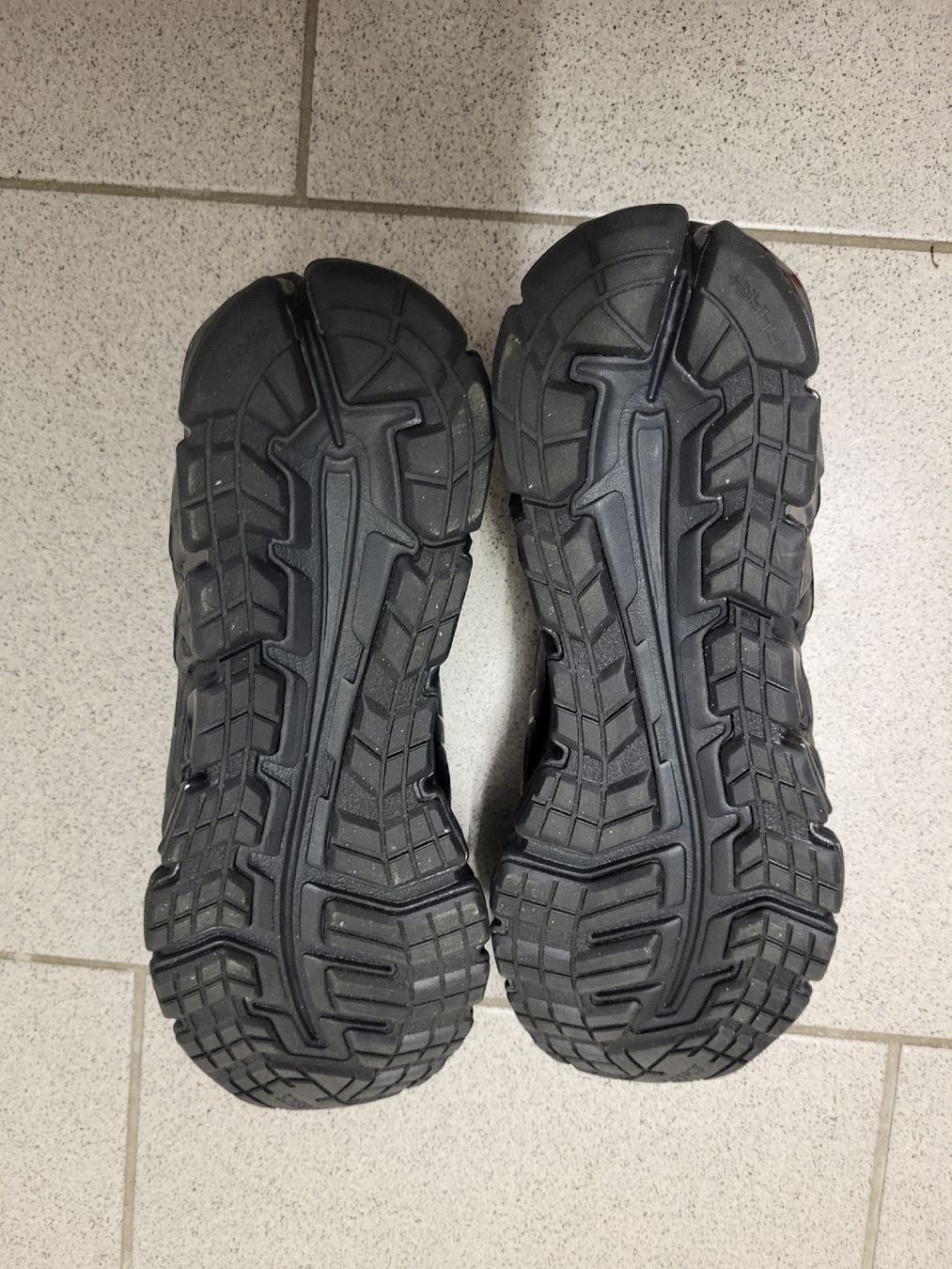 Asics Scarpe da uomo: Asics Gel Quantum Gr.42.5 – Nuovo (secondo la descrizione) da Würenlingen venduto da Brotaufstrich 3
