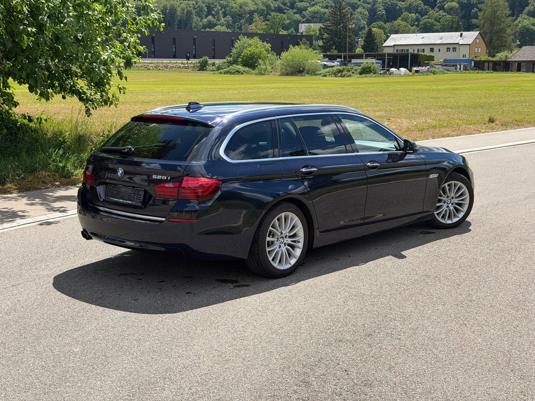BMW Automobili: BMW 528i X Drive – Usato da Wil ZH venduto da Cyril-Las 3