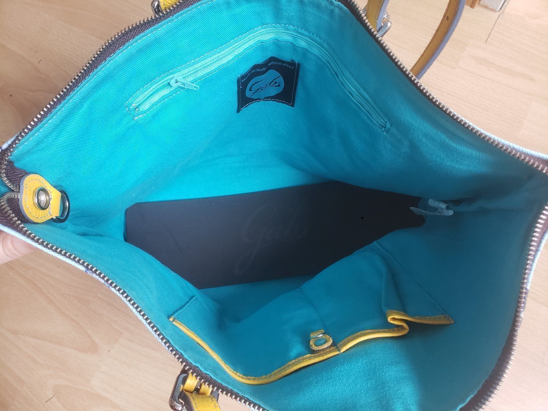 Gabs Taschen für Damen: Wandelbar Gabs Tasche -> Ukraine Spende – Gebraucht aus St. Gallen von makarool 2