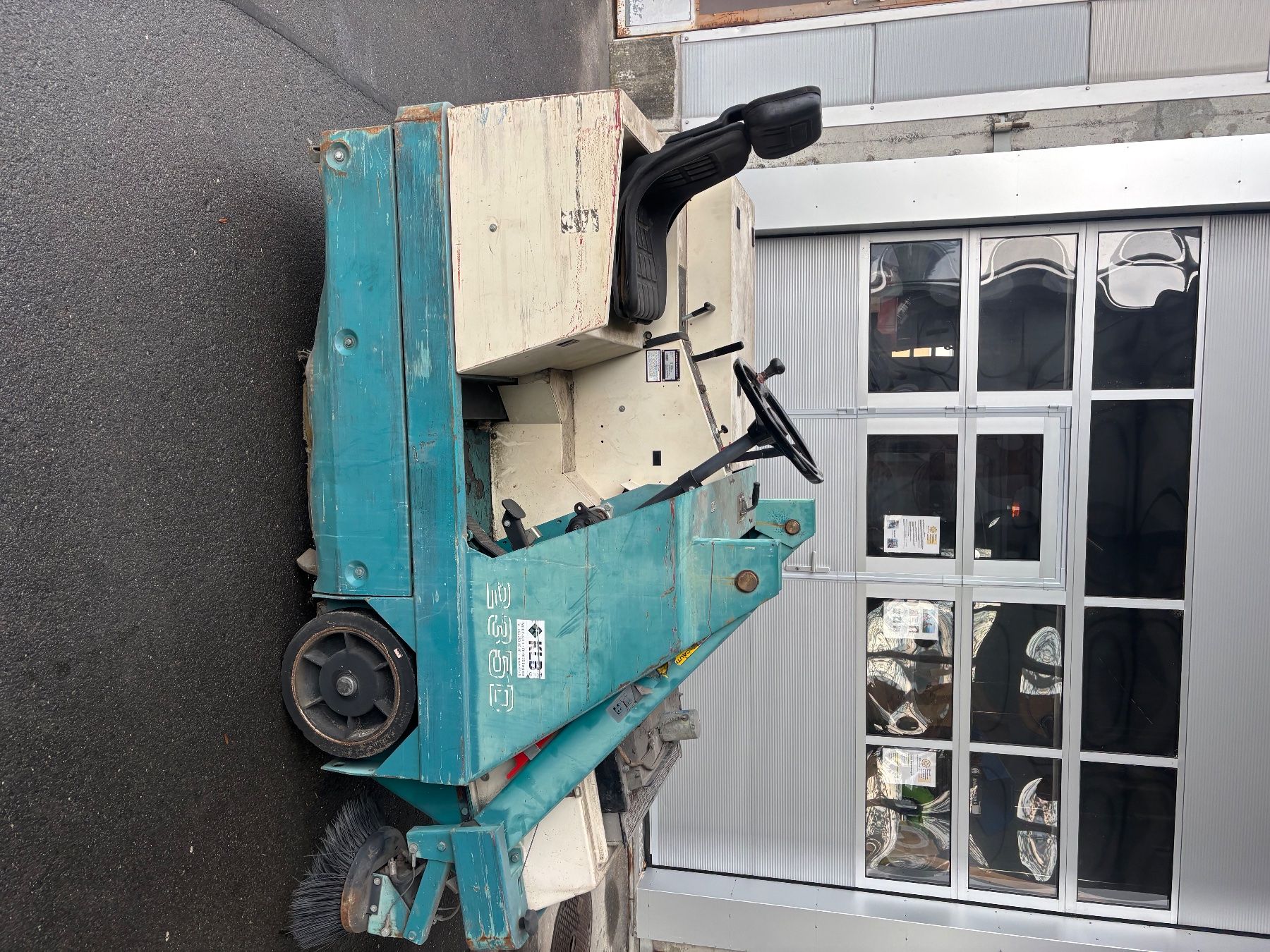Tutte le macchine: Kehrmaschine Putzmaschine ab Servic – Usato da Ruswil venduto da Kolben01 4