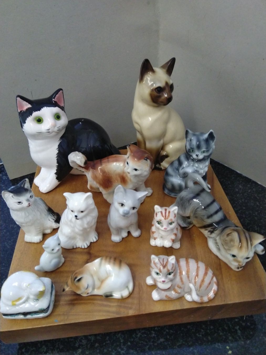 Statuette: Katzen Keramik – Usato da Basel venduto da Tatura