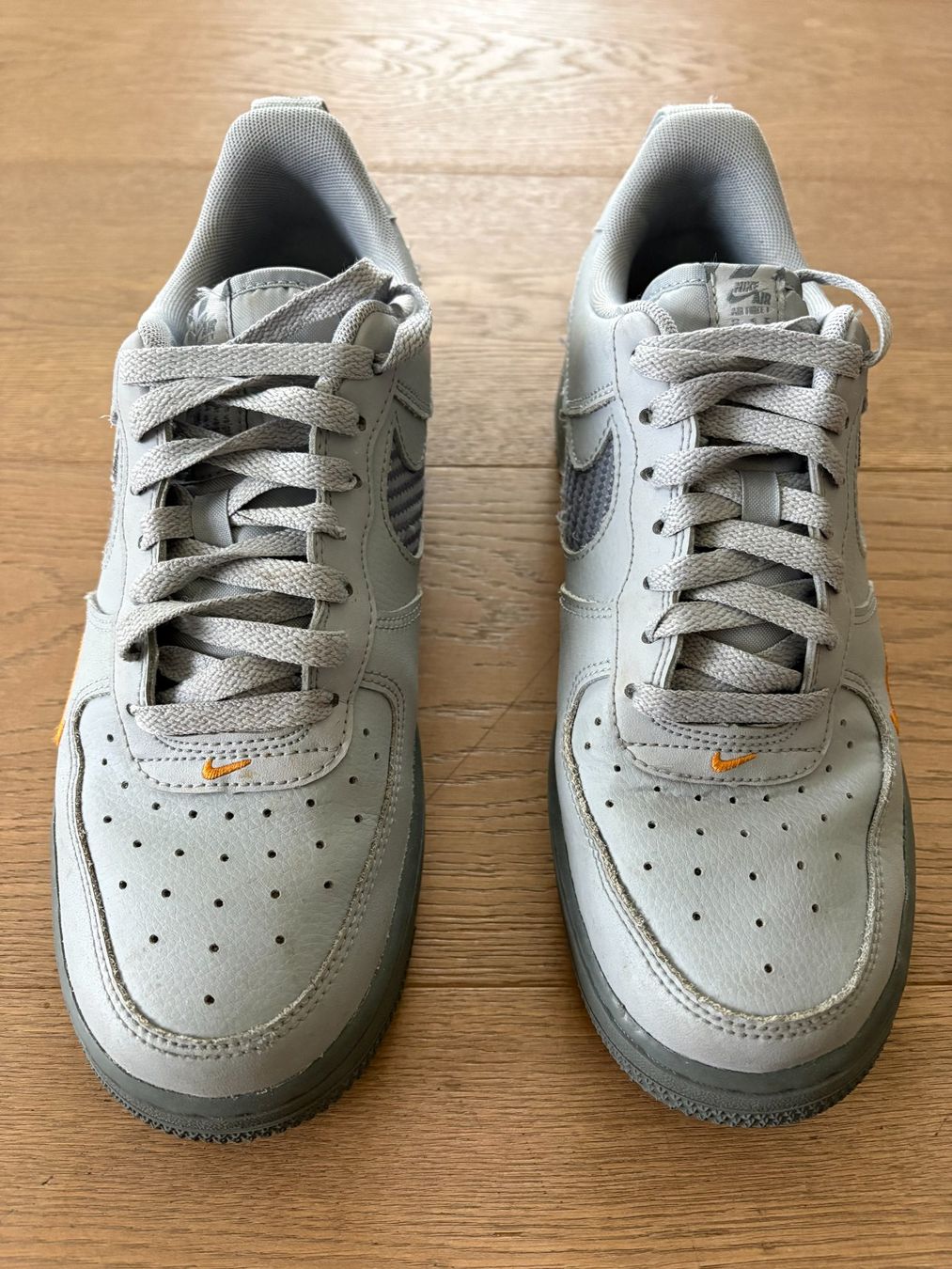 Nike Herrenschuhe: Basket Air Force 1 grise – Gebraucht aus Courtepin von spitfire320