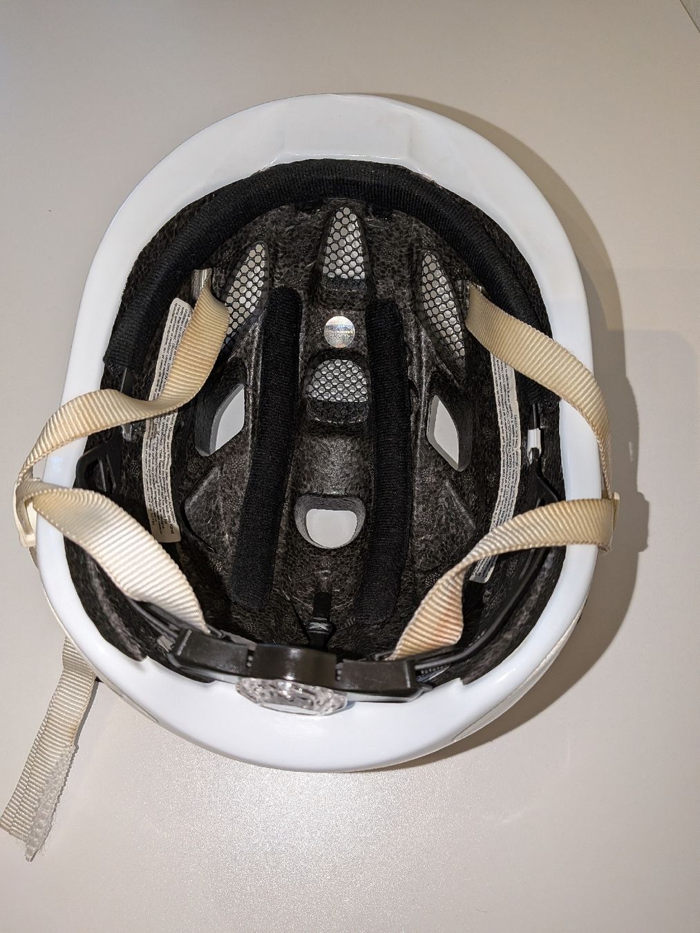 Alpina Helme: Kinderhelm Grösse 49-54 – Gebraucht aus Olten von Brandon2 2