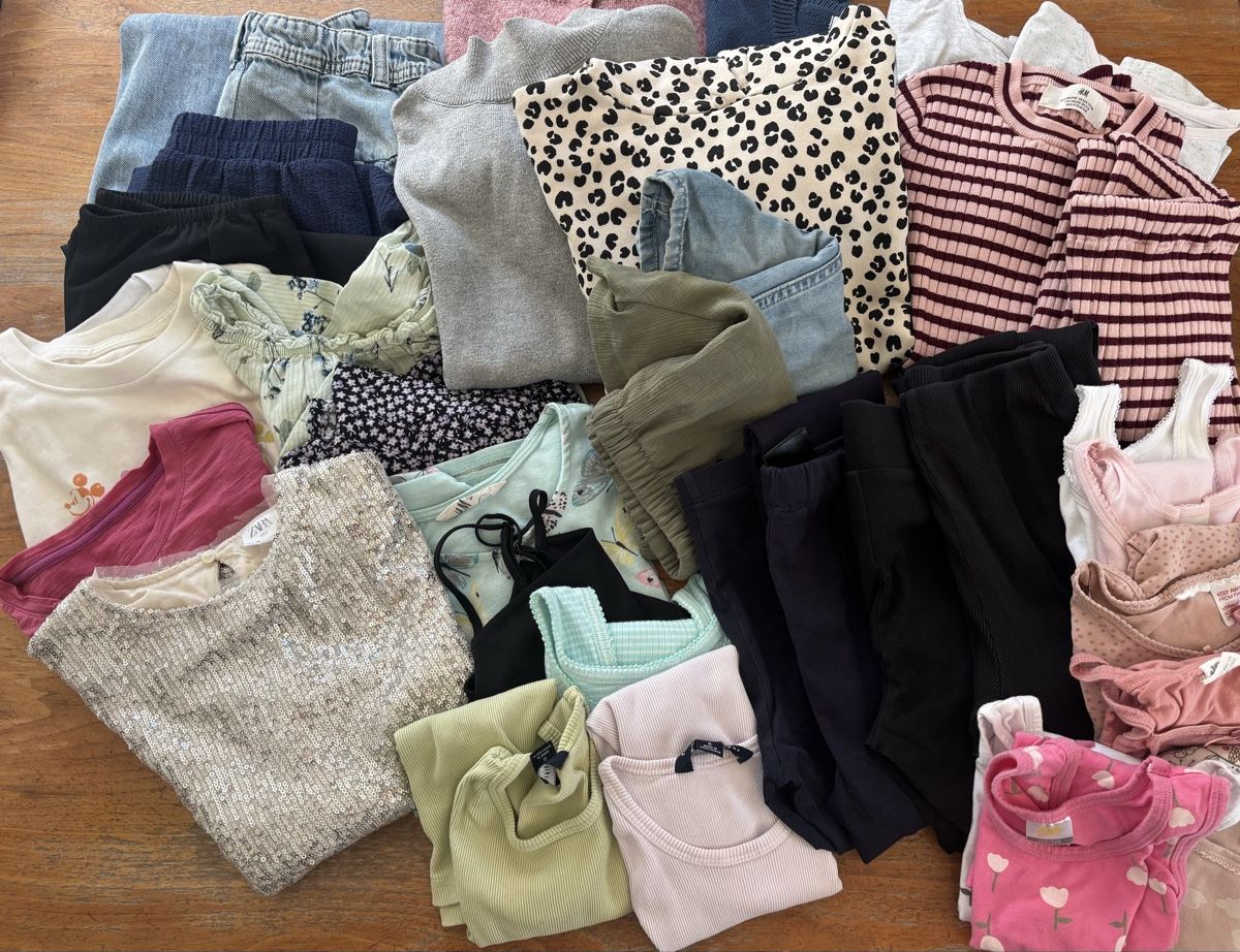 Lotti & Set di vestiti: Kleiderpaket Mädchen 140 – Usato da Hinwil venduto da princess_12