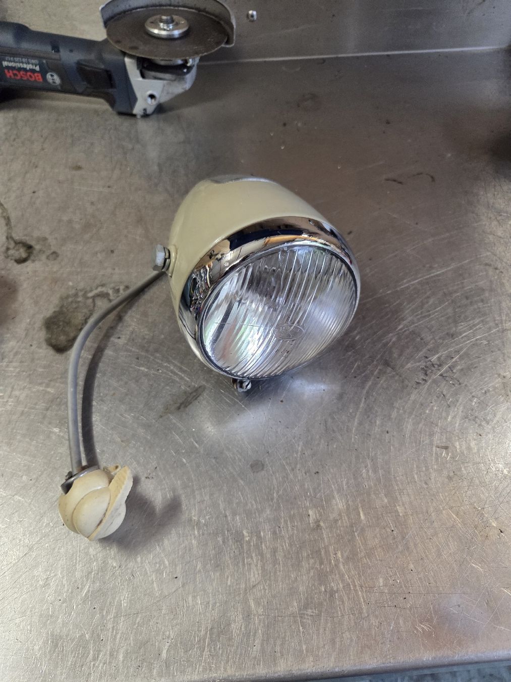 Pièces pour mobylette: Kreidler k50 Halus Mofa Scheinwerfer Eierlampe – D'occasion à Eichberg par Schmid-Motos