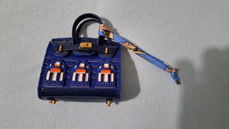 sac en cuir bleu marine pour AirPods ou accessoires