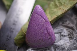 Stichtit      Cabochon 46ct  ab 1.-