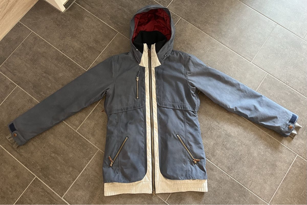 Roxy Giacche: Roxy Damen Ski-/ Snowboardjacke – Usato da Hinwil venduto da charlietango