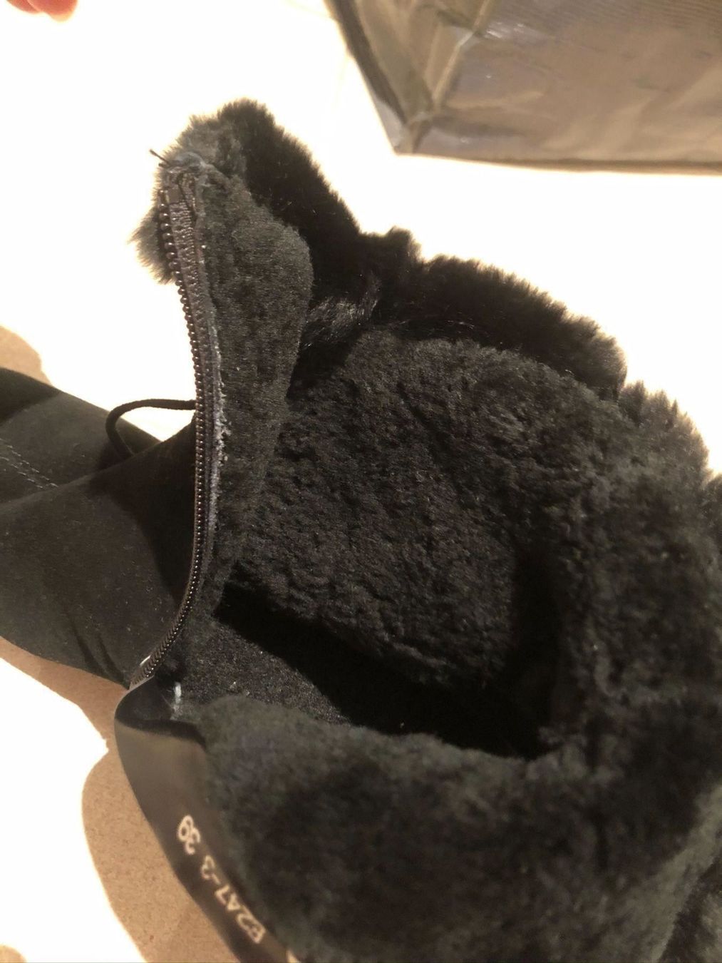 Damenschuhe: Lammfell Winterstiefel, Stiefeletten mit Lammfell – Neu (gemäss Beschreibung) aus Dielsdorf von  3
