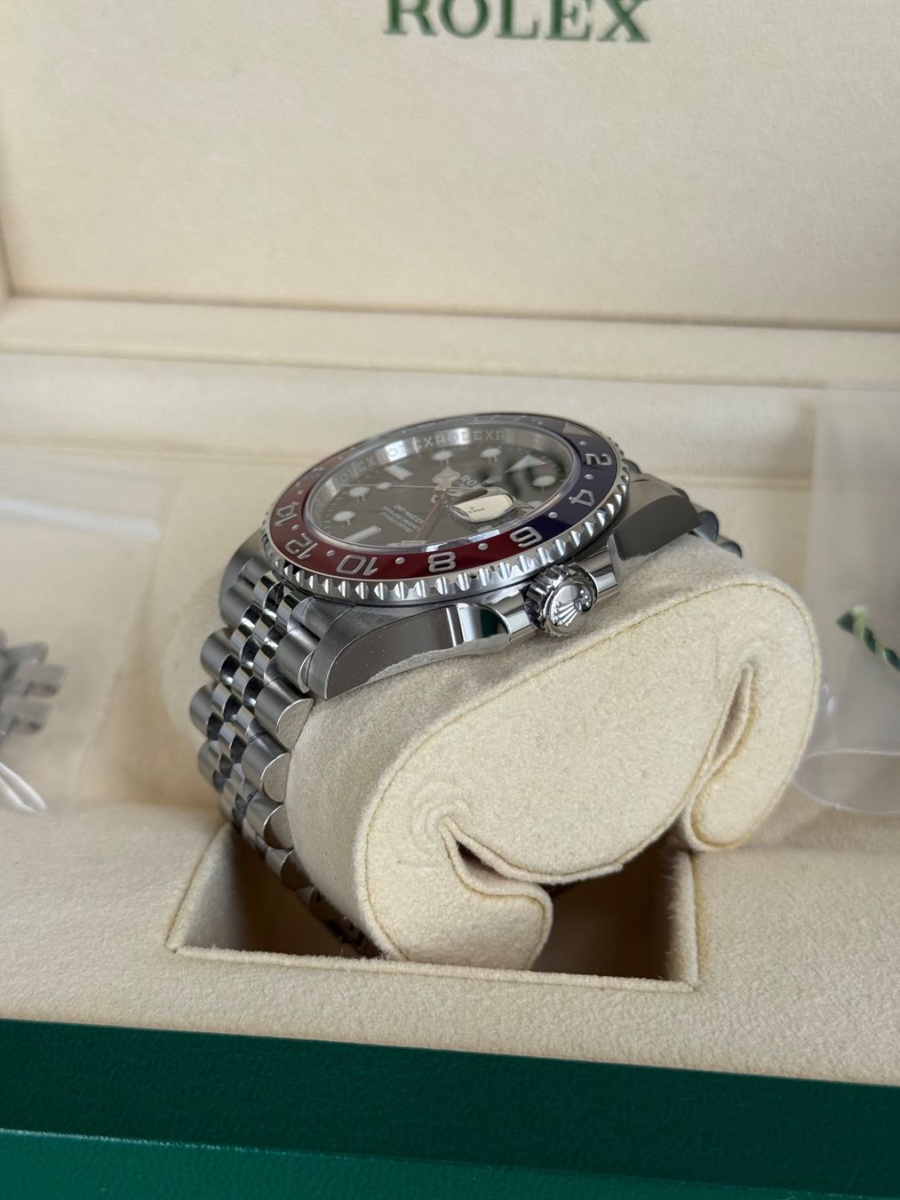 Rolex Orologi: Rolex GMT-Master ll ref. 126710BLRO Full set 2019 – Usato da La Corbaz venduto da ts5_567x 3