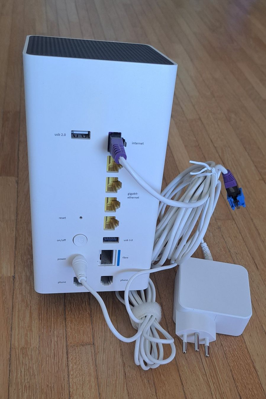 Swisscom Modem & Router: Internet Box 2 Swisscom – Nuovo (secondo la descrizione) da Le Mont-sur-Lausanne venduto da olatiu 1