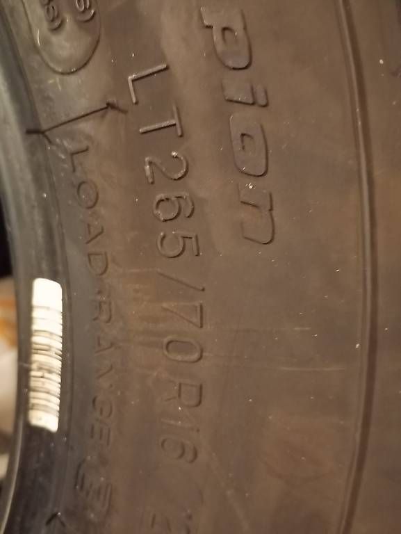 Pneus & Roues: Goodrich AT Reifen – D'occasion à Niederdorf par muenchenstein 2
