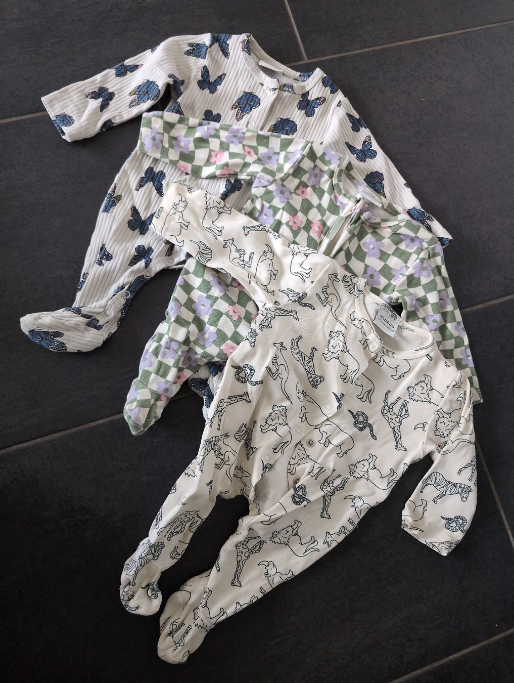 Lotti & Set di vestiti: 3 Strampler Grösse 56 - 62 von antebies – Usato da Berg TG venduto da KatRo
