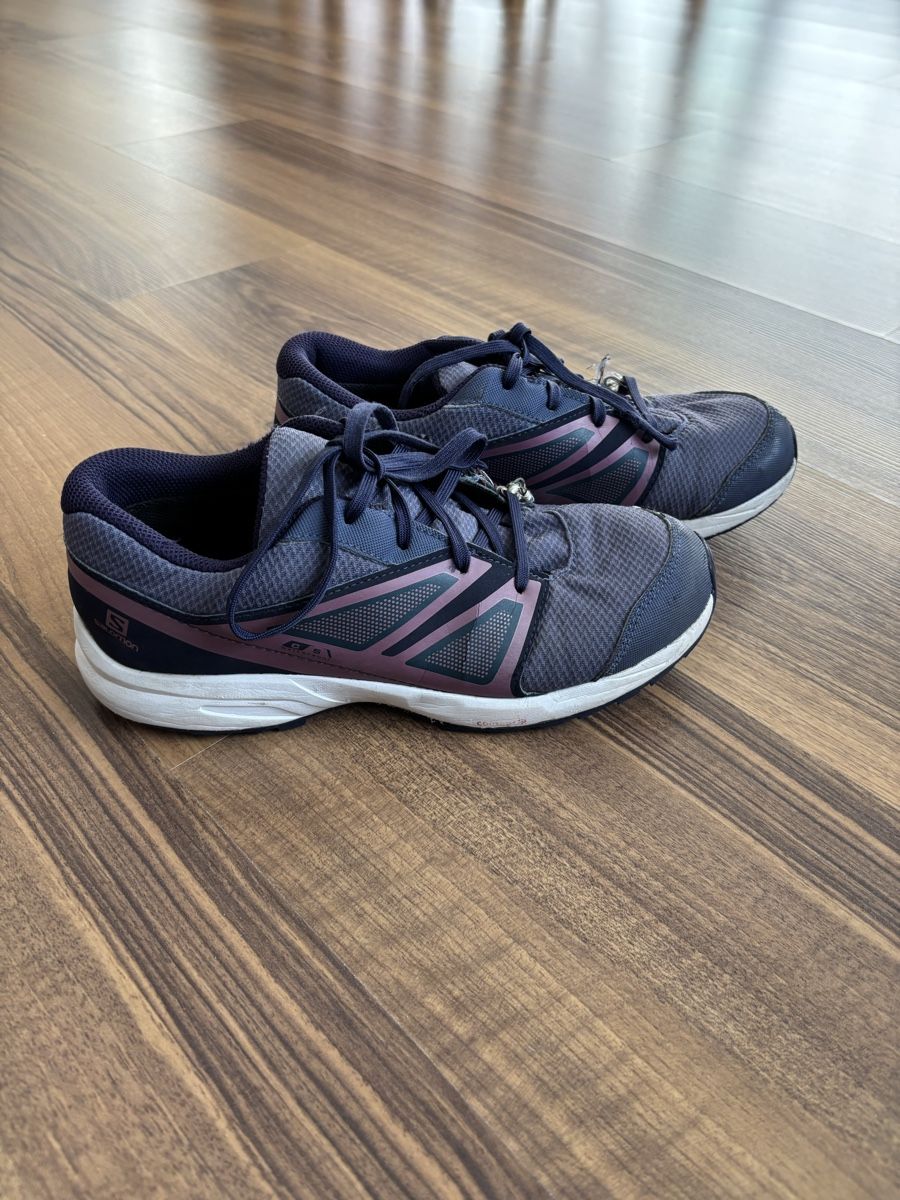 Salomon Scarpe da donna: Salomon Outdoorschuhe Gr.  39 – Usato da Büsserach venduto da Zimtstaernli19