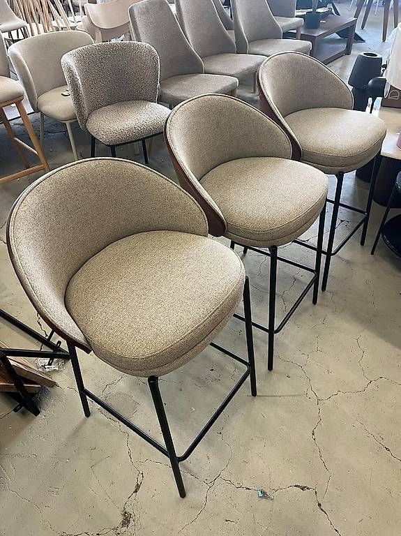 Hocker: Kave Home Barhocker Eamy Stoff hellbraun Eschenfurnier – Neu (gemäss Beschreibung) aus Zollikofen von uniqueroom 3