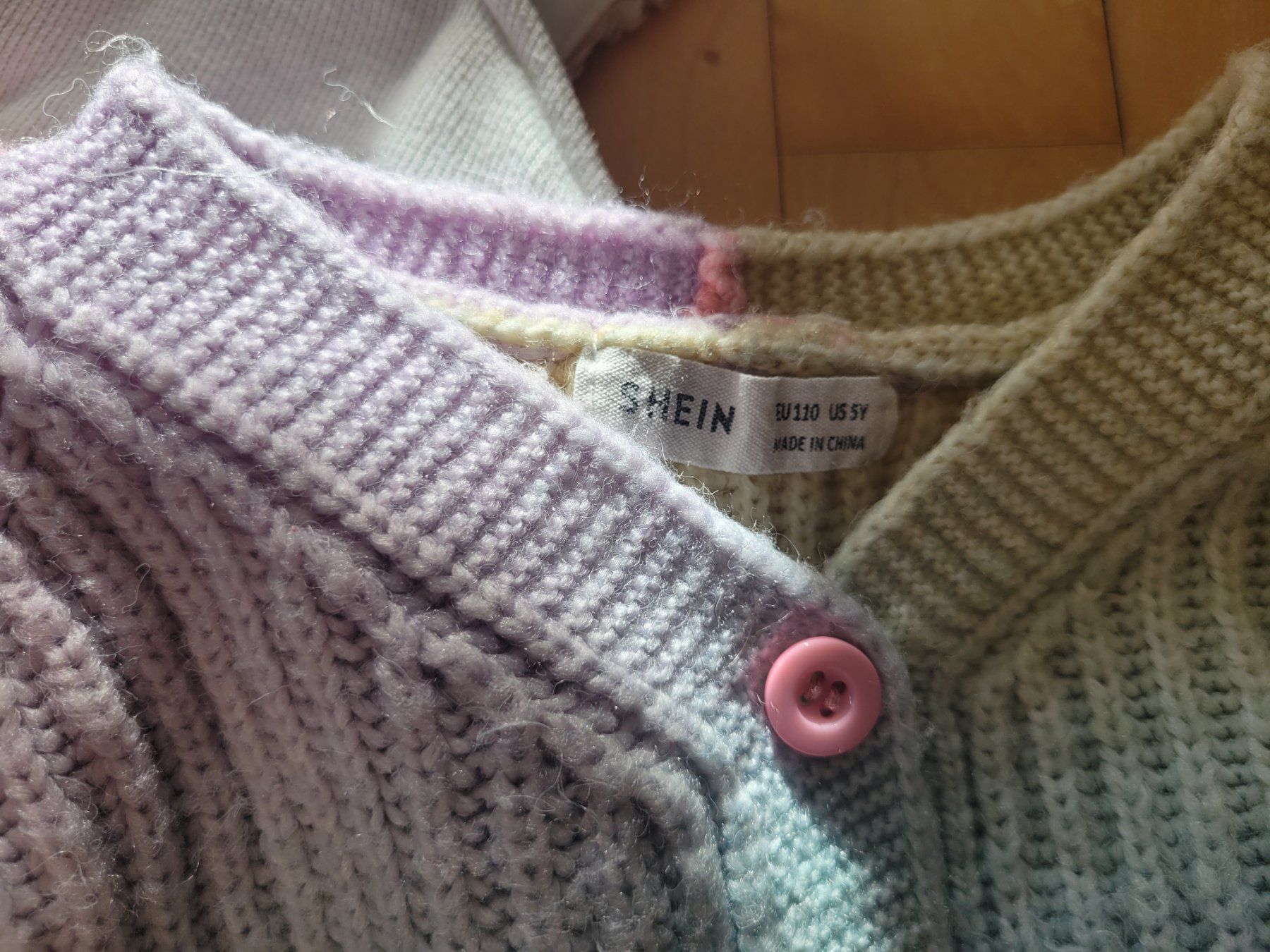 Maglioni & Felpe: Gilet und Pullover Gr.110/116 – Usato da St. Margrethen SG venduto da SamusAran 1