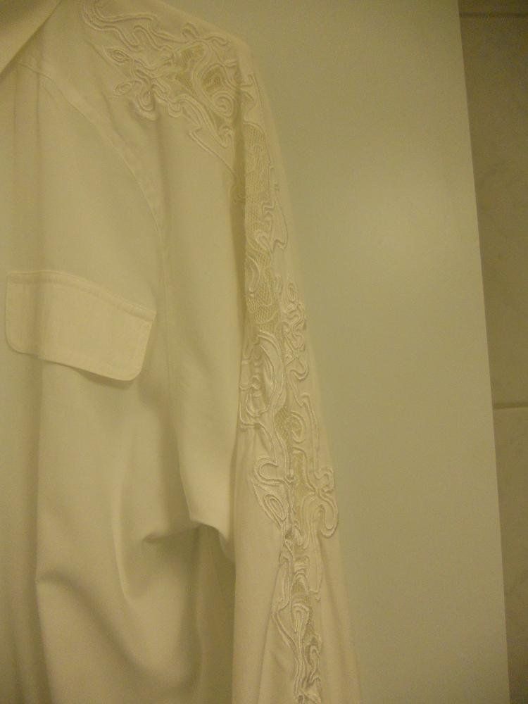 Blusen: Neuw. Bluse mit Spitzenmuster - écru - Gr.46 – Neu (gemäss Beschreibung) aus Uznach von Laeuffer 1