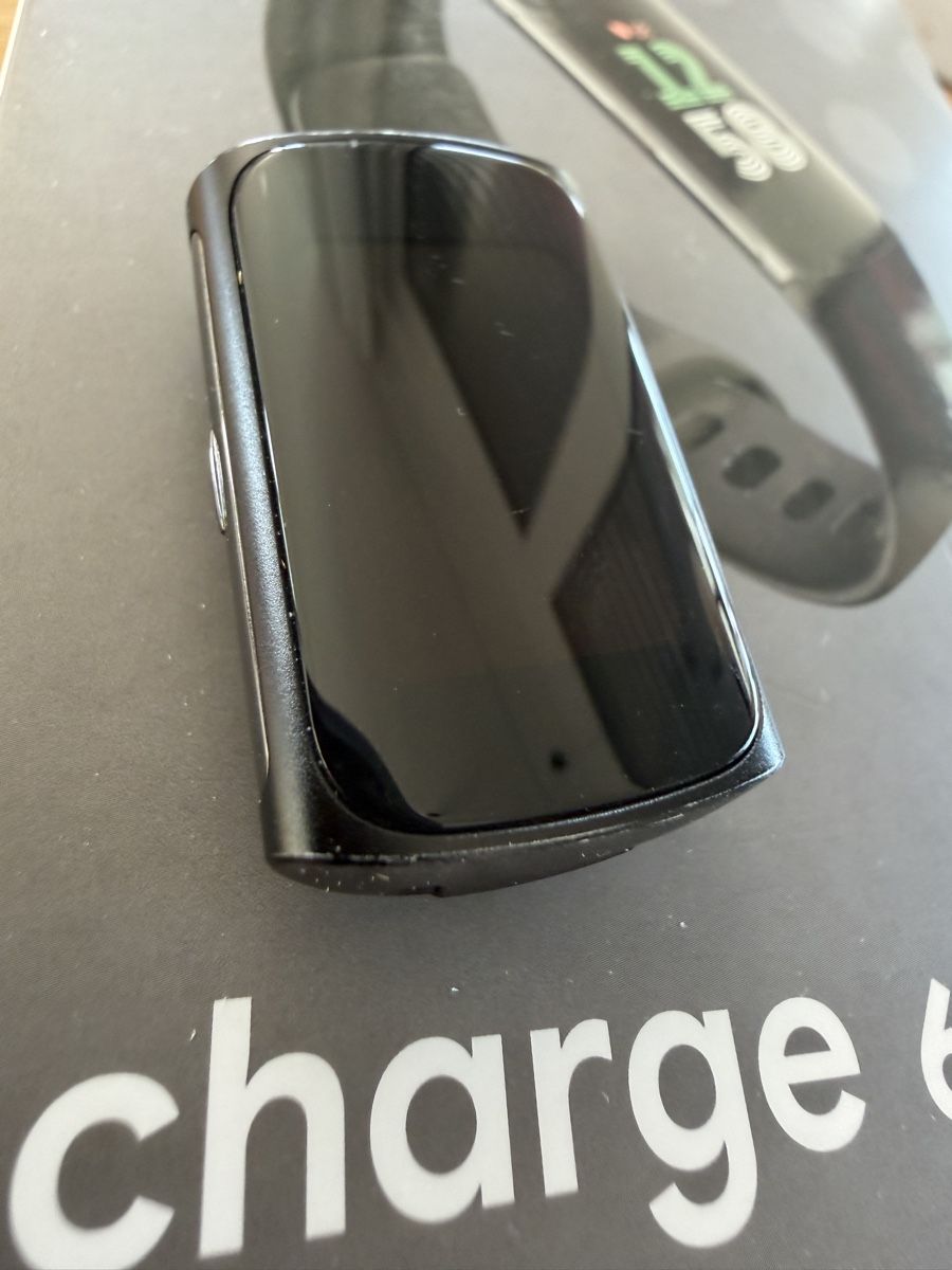 Fitbit Smartwatch: Fitbit Charge 6 - neuwertig mit Garantie – Nuovo (secondo la descrizione) da Mauren venduto da Tritter 2