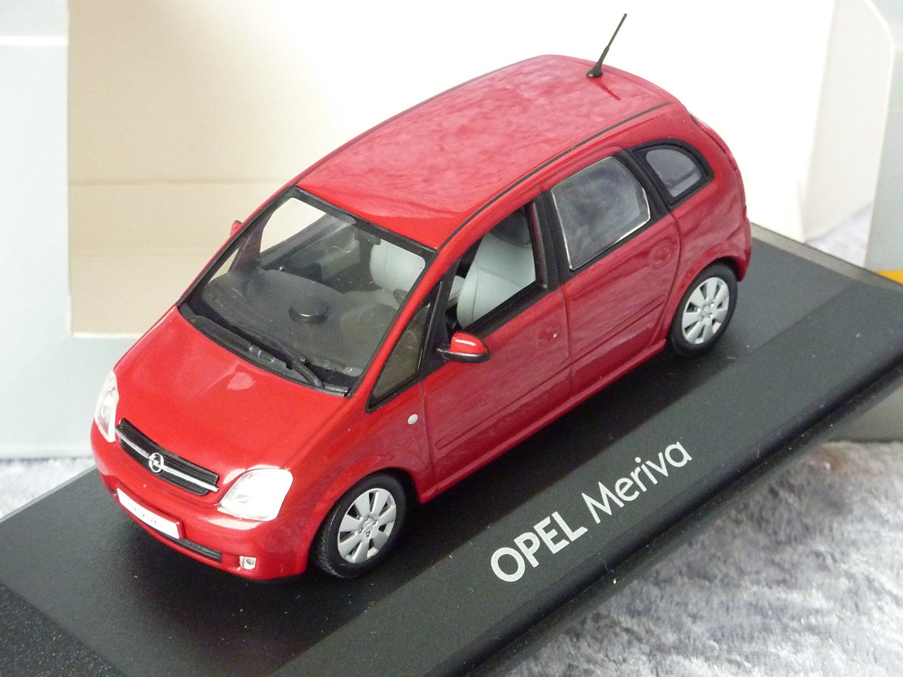 Minichamps Modellini d'auto: Opel Meriva 1:43 – Nuovo e nell'imballaggio originale da Dürrenäsch venduto da modellautos4you 1