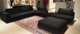 Divano Stile Minotti Nero Elegante e Moderno 