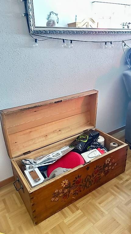 Valigie: Antiker Reisekoffer  – Usato da Nidau venduto da Seedee 2