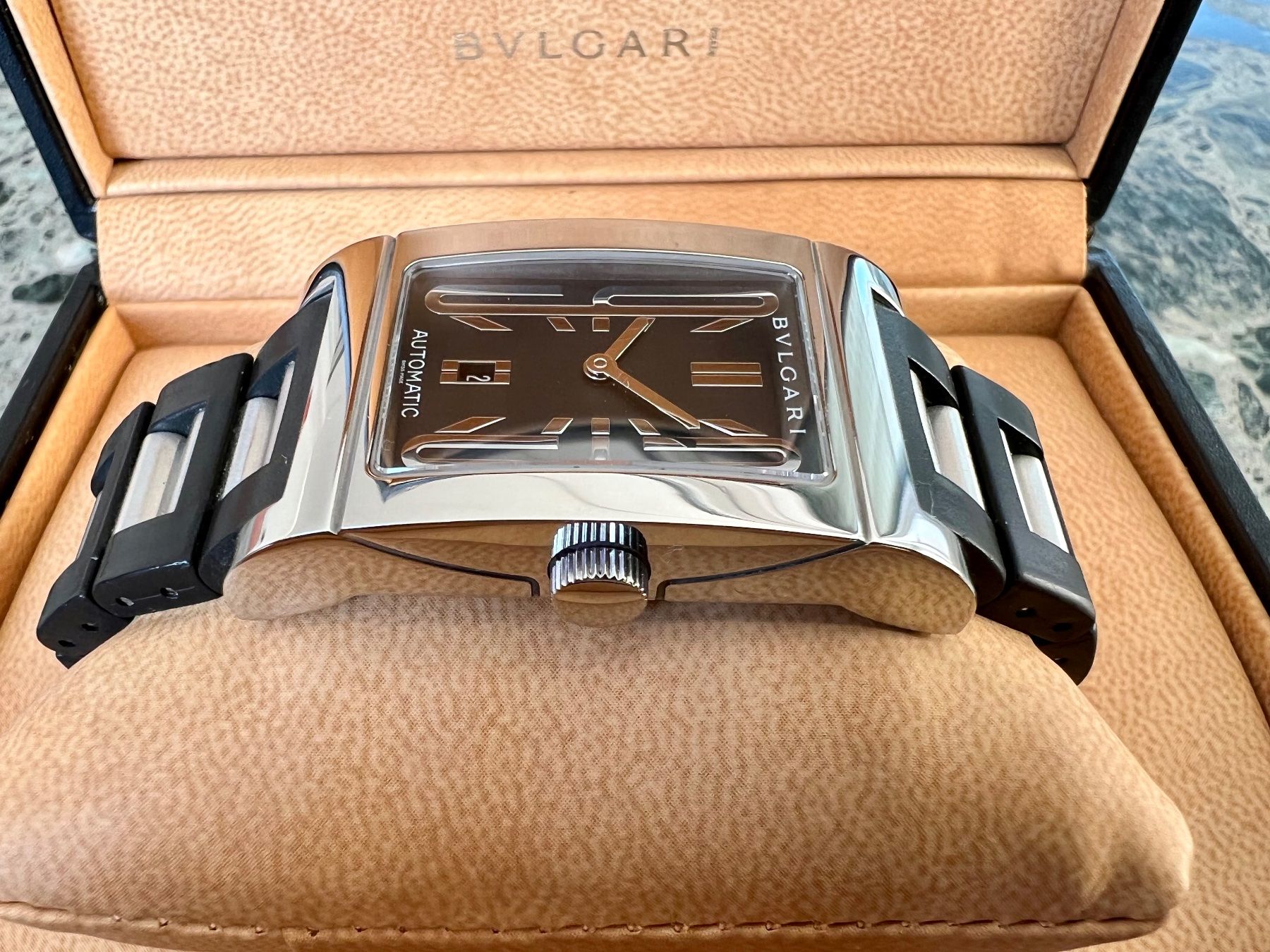 Bulgari Uhren: BULGARI Rettangolo Automatic, vulcanised rubber&steel strap – Gebraucht aus Le Mont-sur-Lausanne von LycaGallery 3