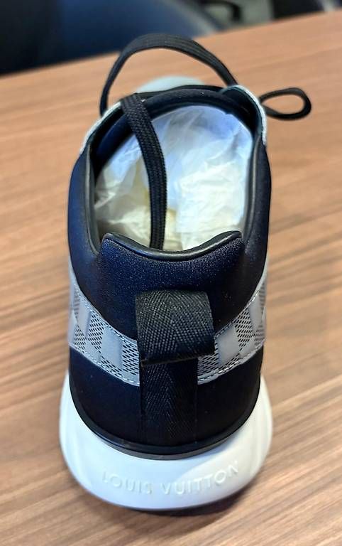 Louis Vuitton Scarpe da uomo: Louis Vuitton Sneaker Fastlane 1A3GF7 taille 41 – Nuovo e nell'imballaggio originale da Le Grand-Saconnex venduto da ThibValais88 3
