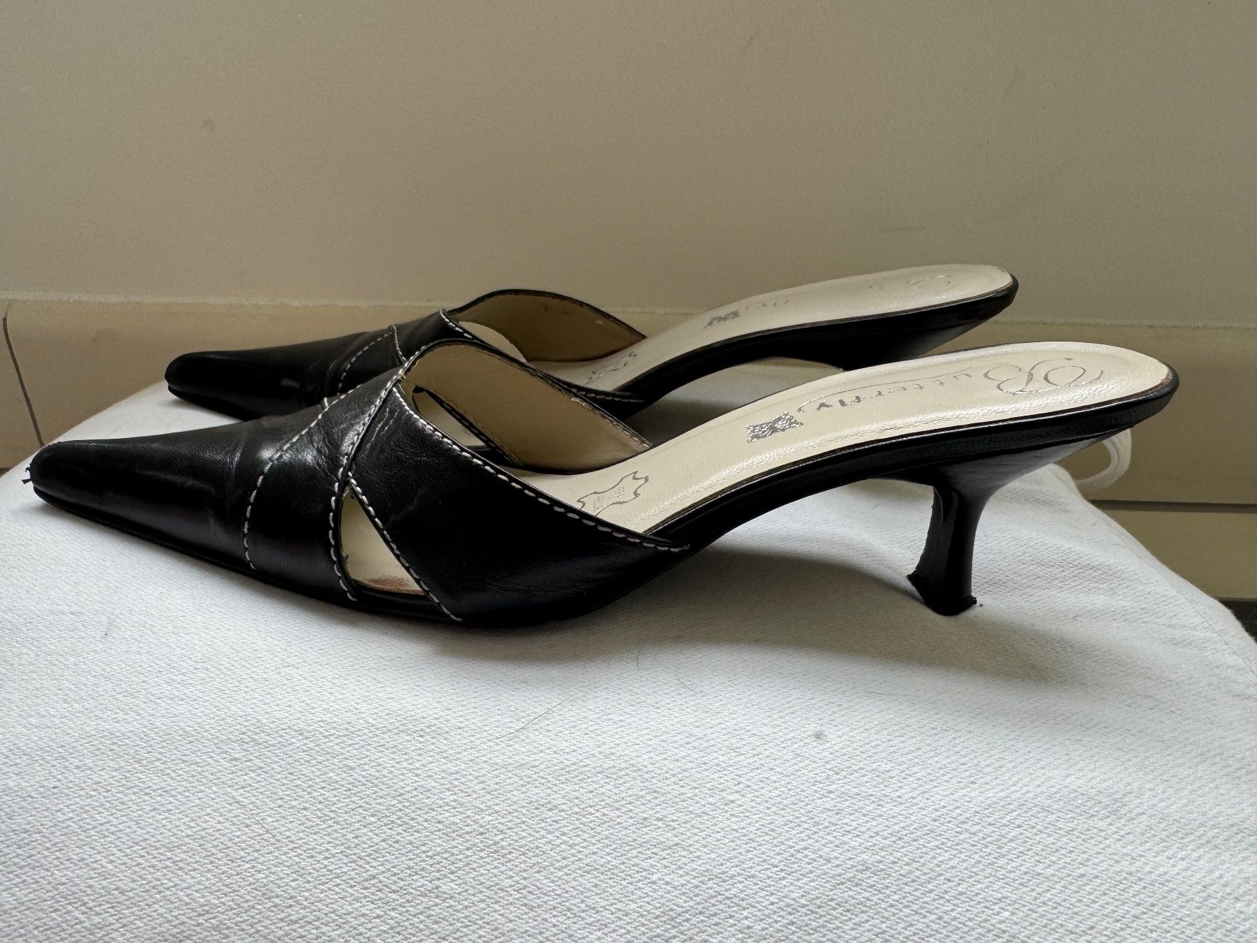 Scarpe da donna: Butterfly Mules – Usato da Zürich venduto da odi_ldv8 2