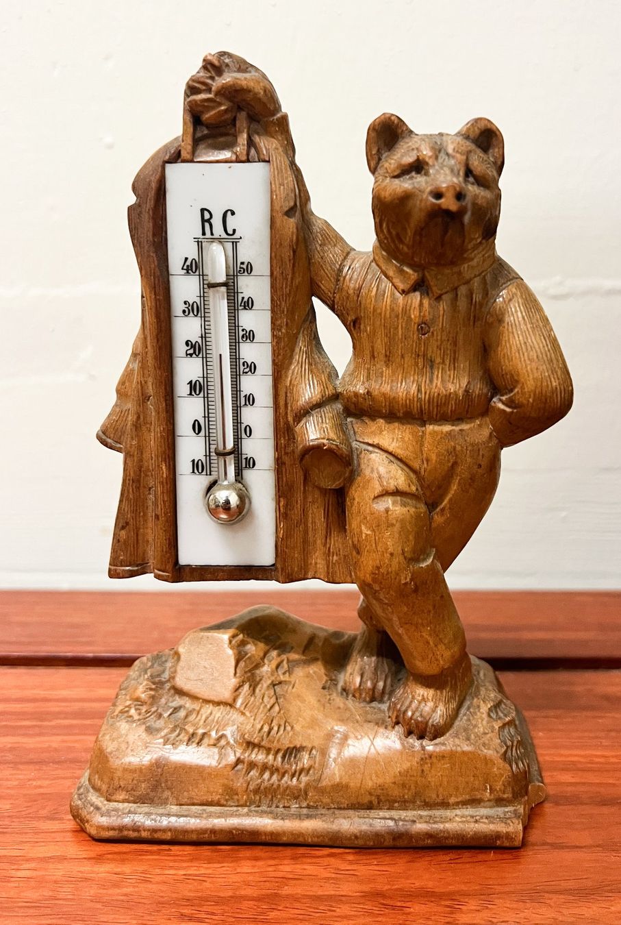 Sculture & Statue: Geschnitzter Holzbär mit Thermometer, Brienzer Tradition – Usato da Basel venduto da jansim123