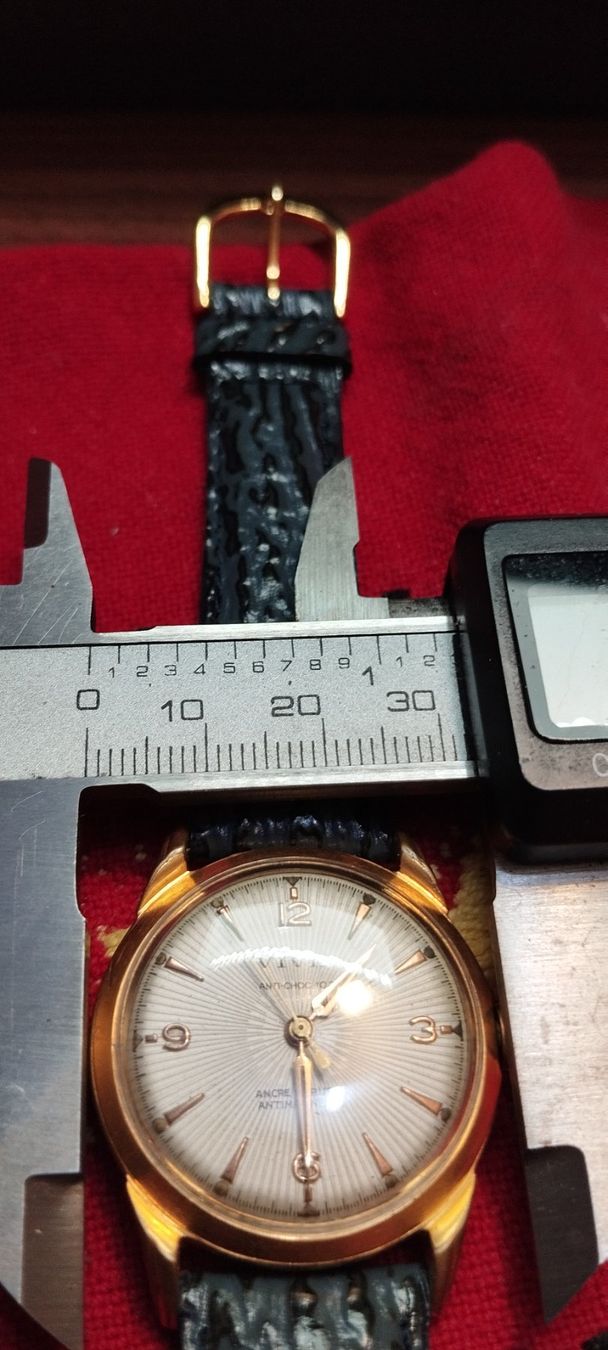 Orologi: Montre vivia – Usato da La Chaux-de-Fonds venduto da jac_9llg 8