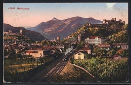 Bellinzona, Teilansicht mit durchfahrend