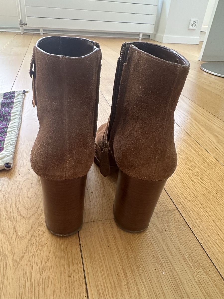 Tory Burch Scarpe da donna: Tory Burch ankle boots size 8 (EU38) – Usato da Geneve venduto da iri_dr5s 4