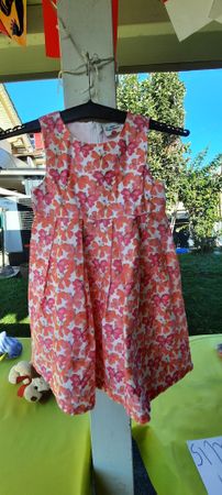 Blumenkleid Gr. 122