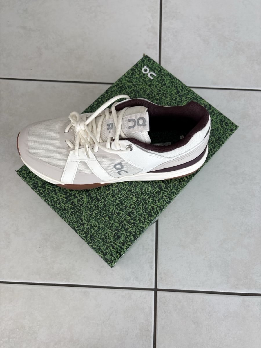 On Scarpe da uomo: On  The Roger CLBHS Pro atmos Gr. 43 – Nuovo e nell'imballaggio originale da Steinhausen venduto da Sprengs7off 1