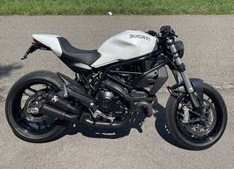 Ducati Monster 797 / 34 kW / viele Umbauten / frisch ab MFK