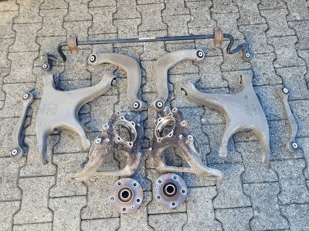 Tutti pezzi di ricambio auto: Audi A4 b8 quattro Hinterachsteile – Usato da Oberwangen TG venduto da tetzi10