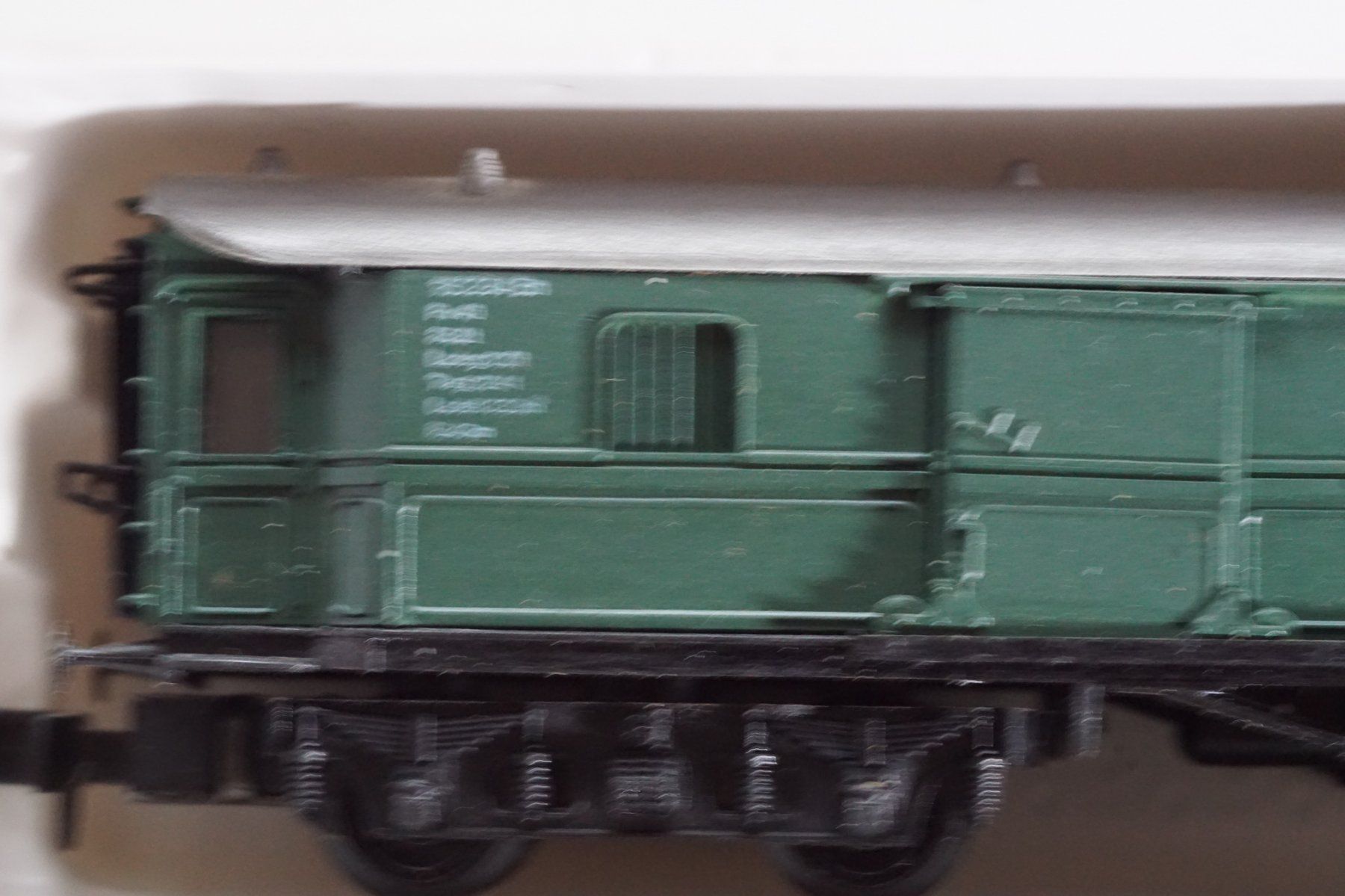 Arnold Modellini di ferrovie: ARNOLD 4 alte Personen-/Güterwagen – Usato da Gränichen venduto da iknow 4
