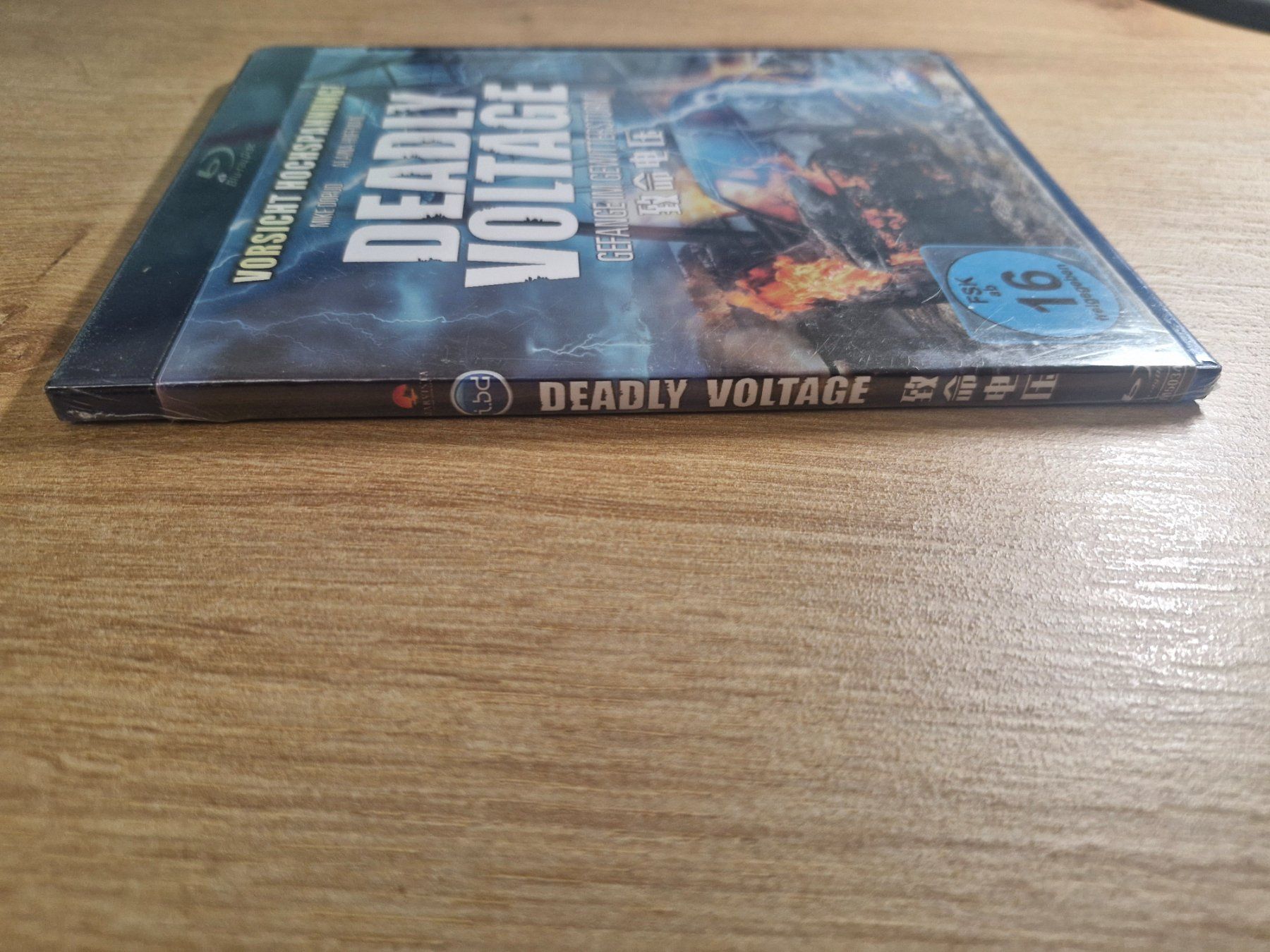 Tutti i DVDs: Deadly Voltage (2016) NEU OVP Bluray – Nuovo e nell'imballaggio originale da Pfungen venduto da Whitie 4