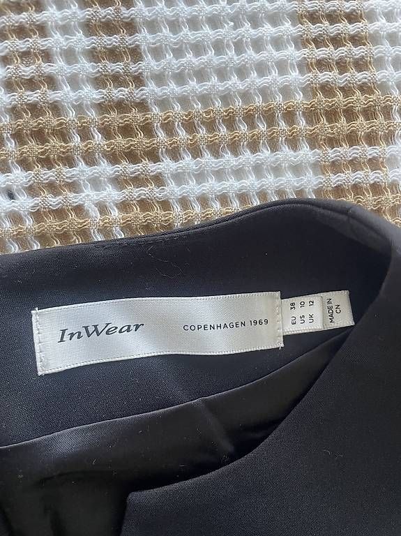Robes: Etuikleid, Grösse 38 – D'occasion à Luzern par ramona.villiger 2