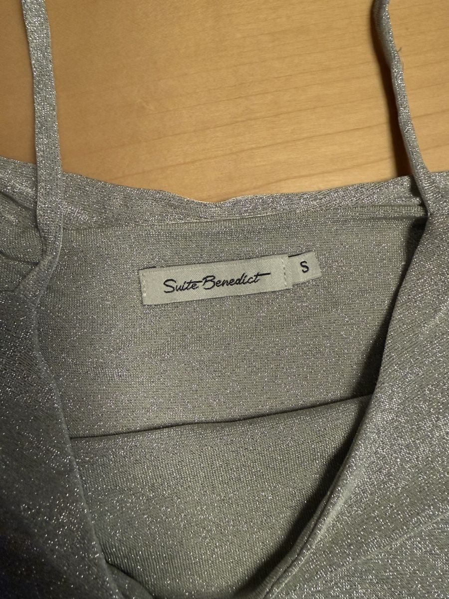 Top: Suite Benedict Bodysuit Silver Glitter Size S – Usato da Zürich venduto da Vbo_5yj9 1