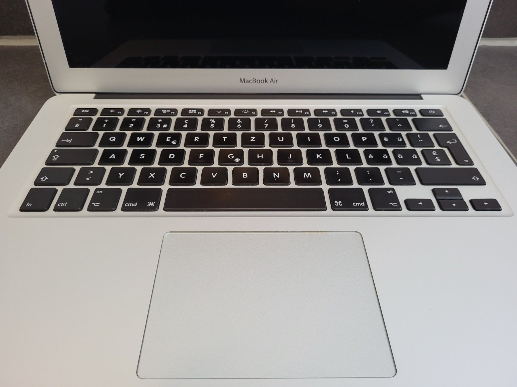 Apple Notebook: MacBook Air 13" – Usato da Romanshorn venduto da S_a_m_u 3