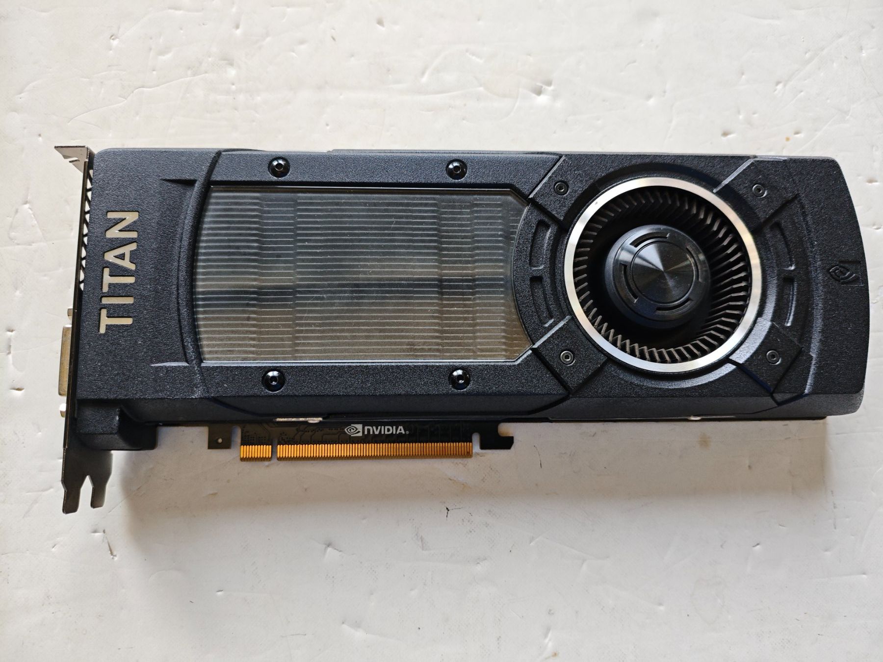 Nvidia Schede grafiche: Nvidia GTX Titan X 12 GB – Usato da Dübendorf venduto da tho_v2cs