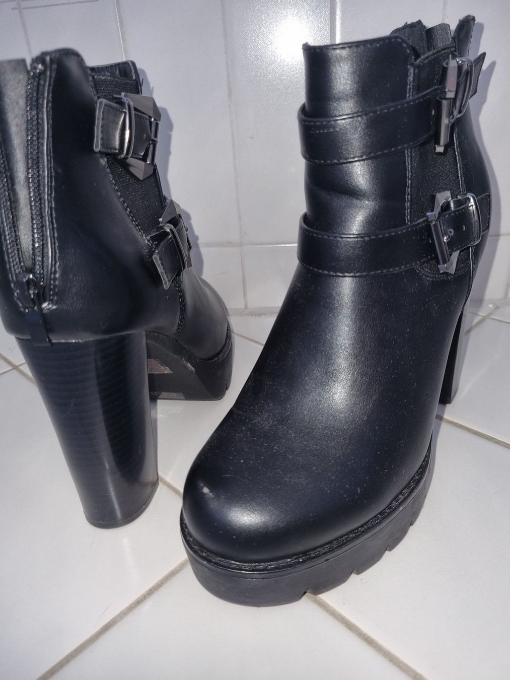 Scarpe da donna: Stiefel, Stiefelette neu Gr, 39 – Nuovo e nell'imballaggio originale da geroldswil venduto da Gumball1 1