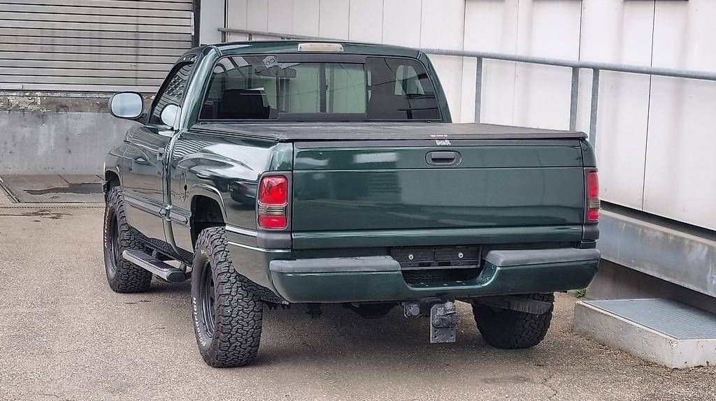 Dodge Autos: Dodge Ram 1500 Single Cab 3 Sitzplätze – Gebraucht aus Ettingen von AutoFischerEttingen 5