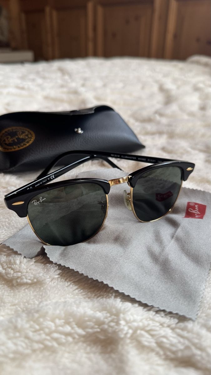 Ray-Ban Occhiali & Lenti: Ray-Ban Clubmaster Unisex – Usato da Surcasti venduto da Lenkita