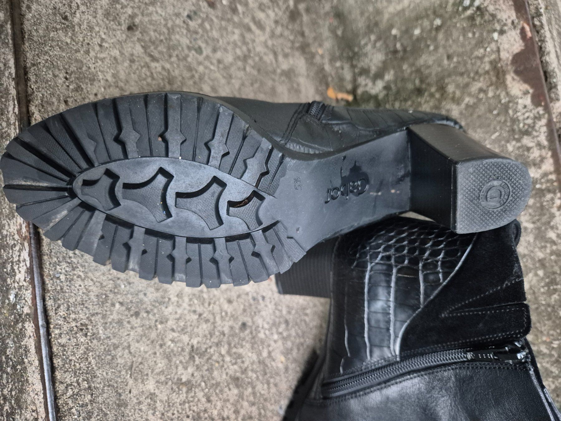 Gabor Chaussures femmes: Gabor Stiefelette schwarz 38.5 – D'occasion à Oberrohrdorf par ma-vie 2