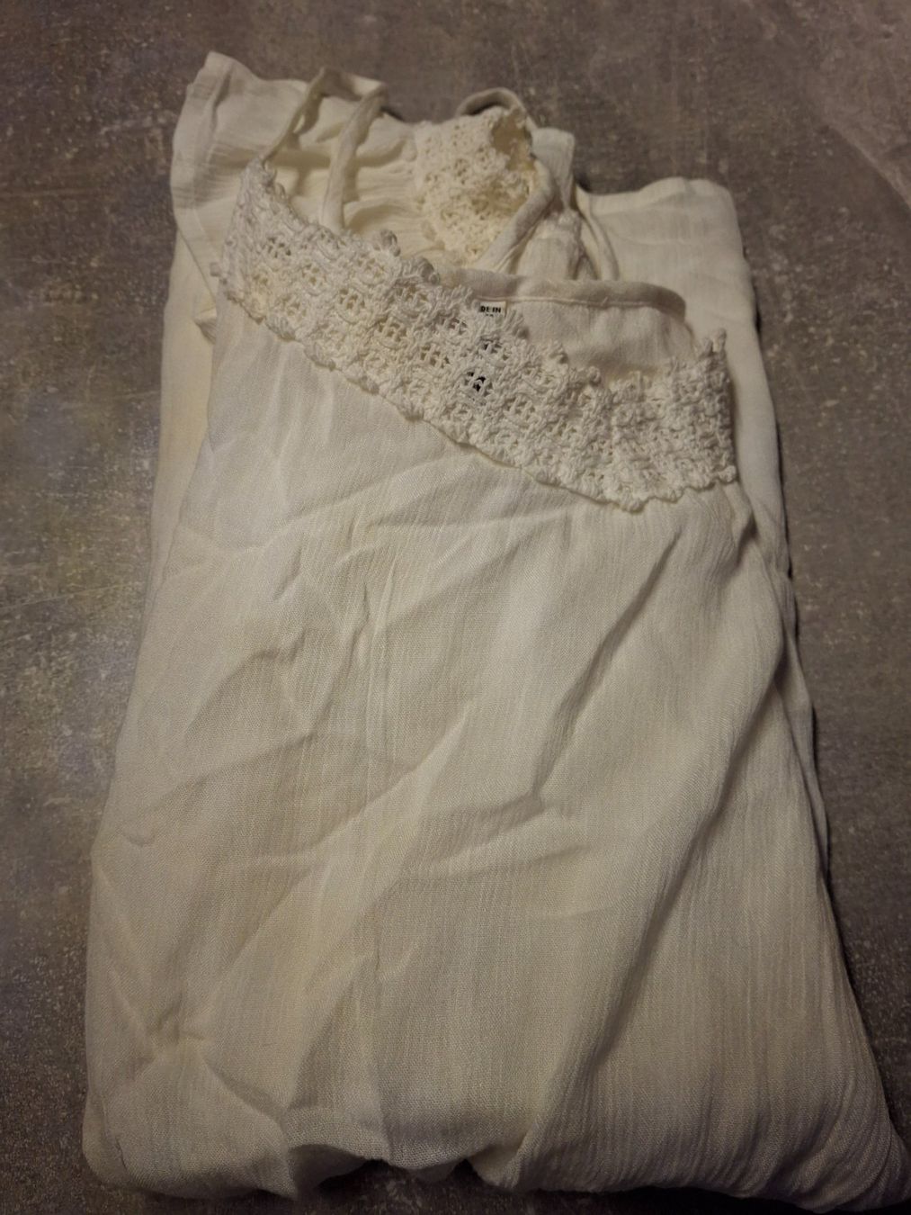 Jumpsuits: Combinaison short taille M marque FB Sister – Gebraucht aus Villiers von san_jn5w 9