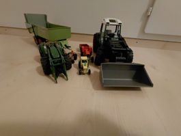 5 traktore 2 anhänger